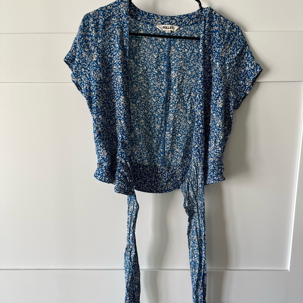 Rolla’s Blue Floral Wrap Top Size Small